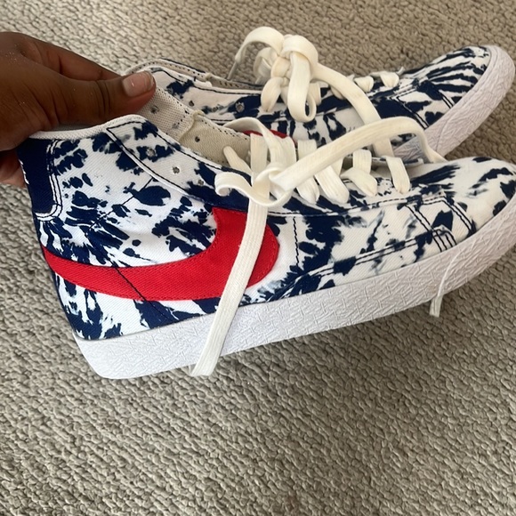 Nike high tops - Picture 2 of 3